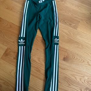 Adidas leggings size XS in excellent condition